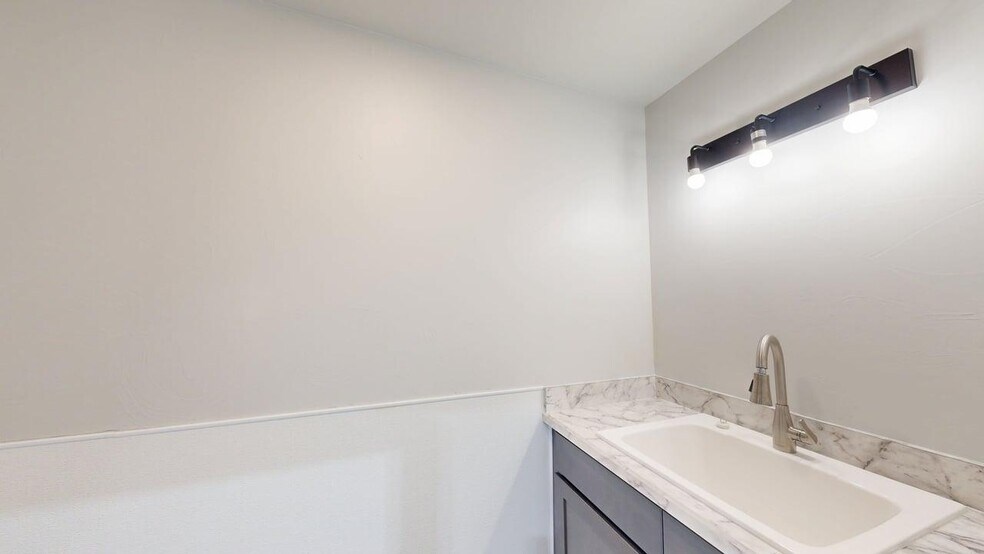 More Photos Of 3734 Crescent Lake Rd, Billings Warehouse For Sale