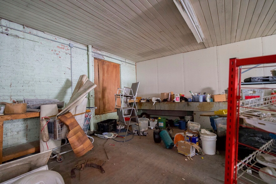 More Photos Of 221 S Walnut Ave, Sidney Warehouse For Sale