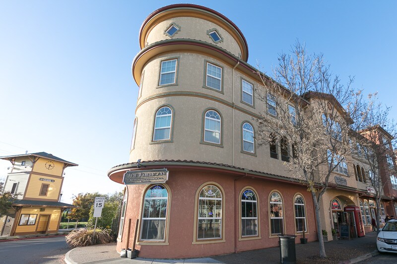 More Photos Of 220 Windsor River Rd, Windsor Apartments For Sale