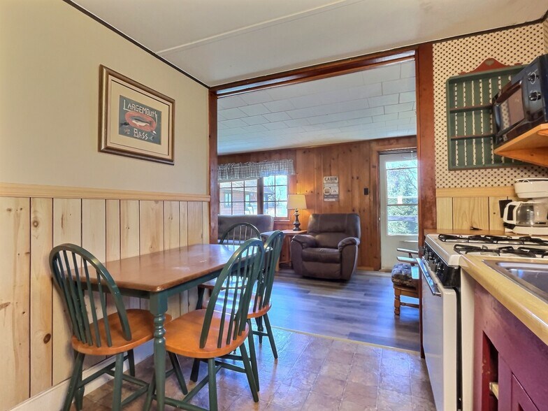 More Photos Of 8475 Hillcrest Ln, Saint Germain Hotel For Sale