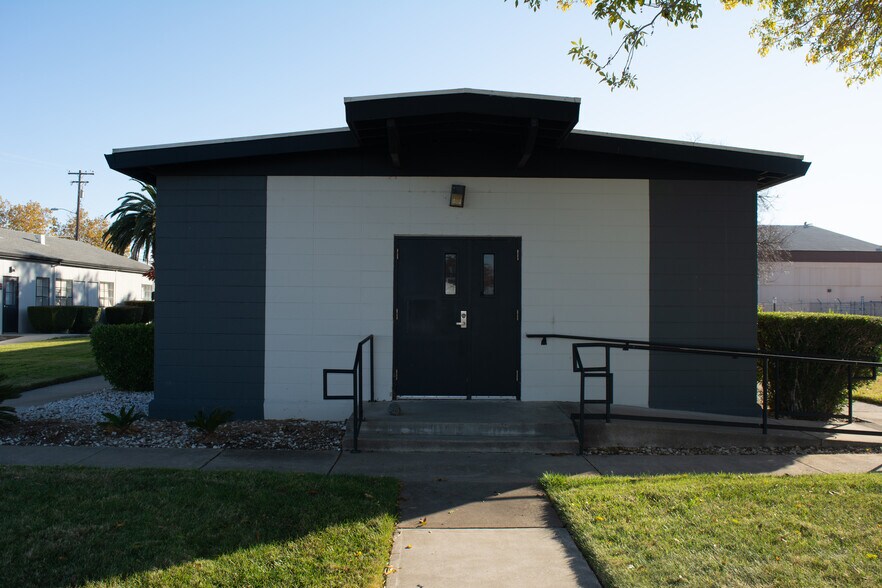 More Photos Of 5930 Price Ave, Mcclellan Office For Lease