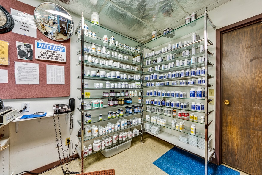 More Photos Of 8345 Walnut Hill Ln, Dallas Medical For Sale