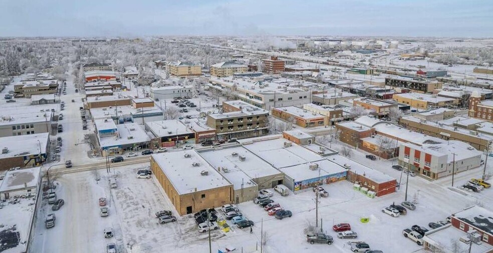 More Photos Of 4809 50 Av, Lloydminster Office For Sale