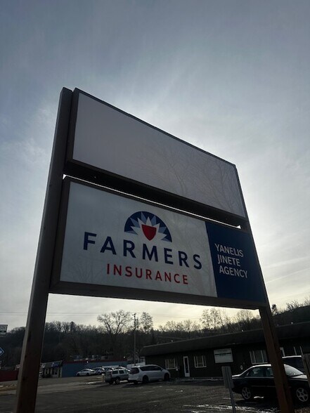 More Photos Of 3049 S Service Dr, Red Wing Loft Creative Space For Lease