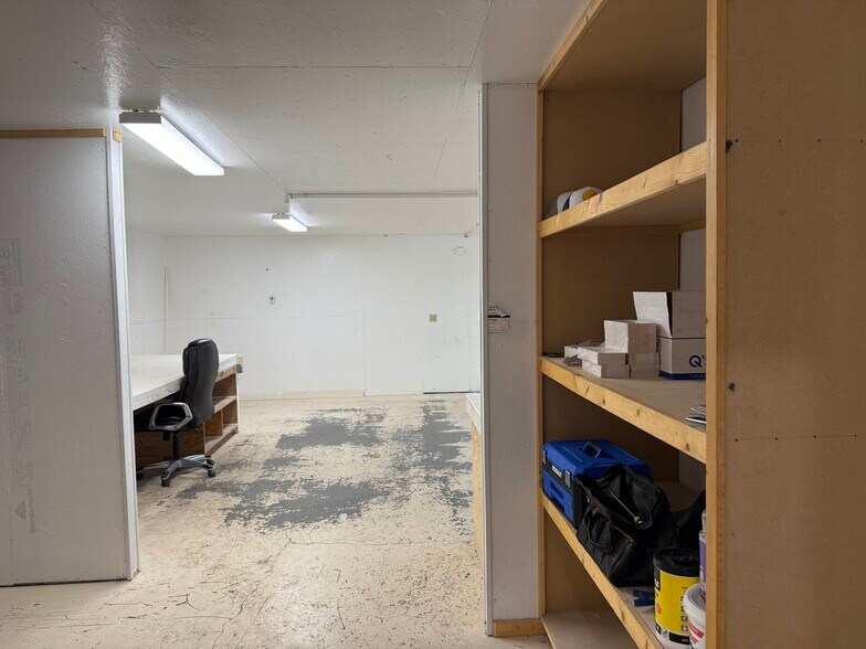 More Photos Of 555 Spring Creek Rd, Montrose General Retail For Sale