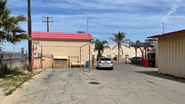 More Photos Of 1407 High St, Delano Carwash For Lease