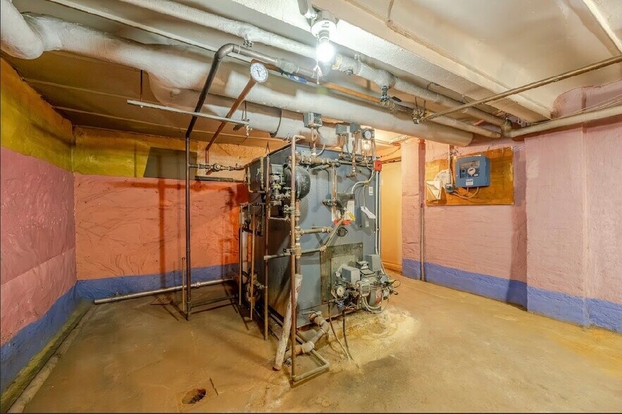 More Photos Of 2594 42nd St, Astoria Multifamily For Sale