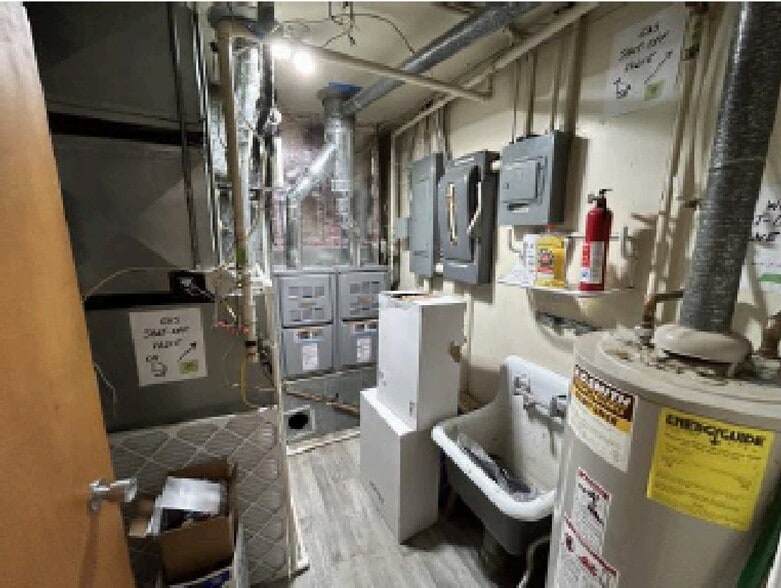 More Photos Of 1625 S 6th St, Springfield Medical For Sale