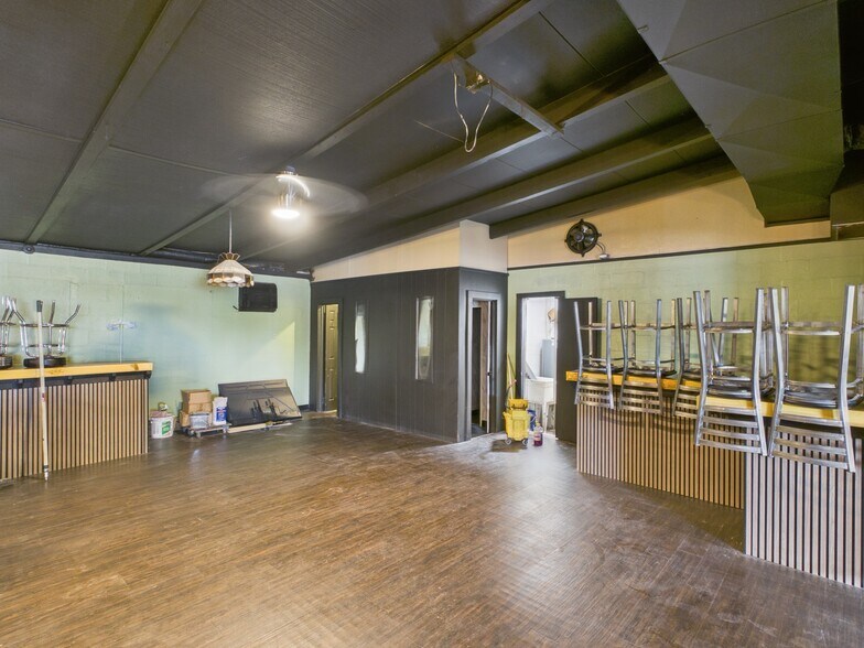 More Photos Of 1095 US Highway 231, Brundidge Freestanding For Sale