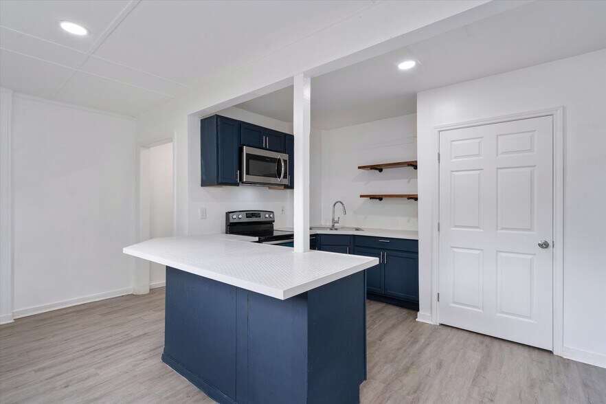 More Photos Of 10205 Old Manchaca Rd, Austin Flex For Lease