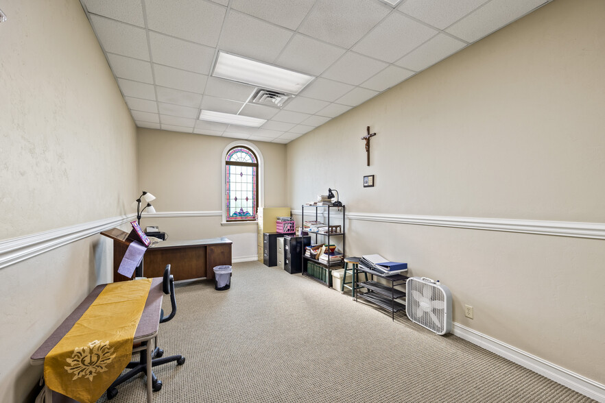 More Photos Of 5056 FL-47, Lake City Specialty For Sale