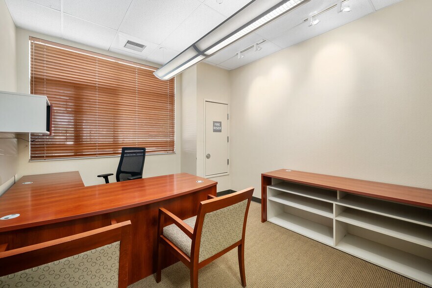 More Photos Of 102 S Vine St, Paso Robles Office For Lease