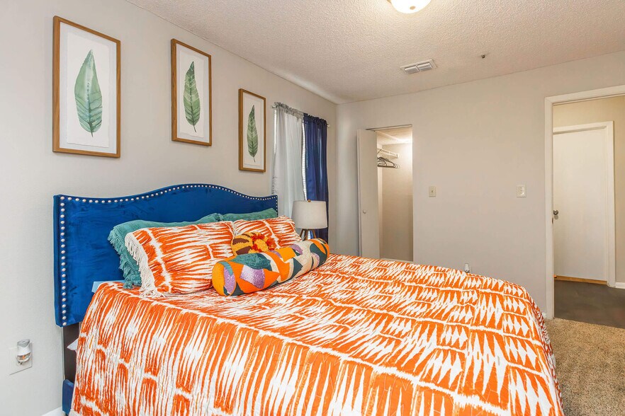 More Photos Of 5816 Covington Hwy, Decatur Apartments For Sale