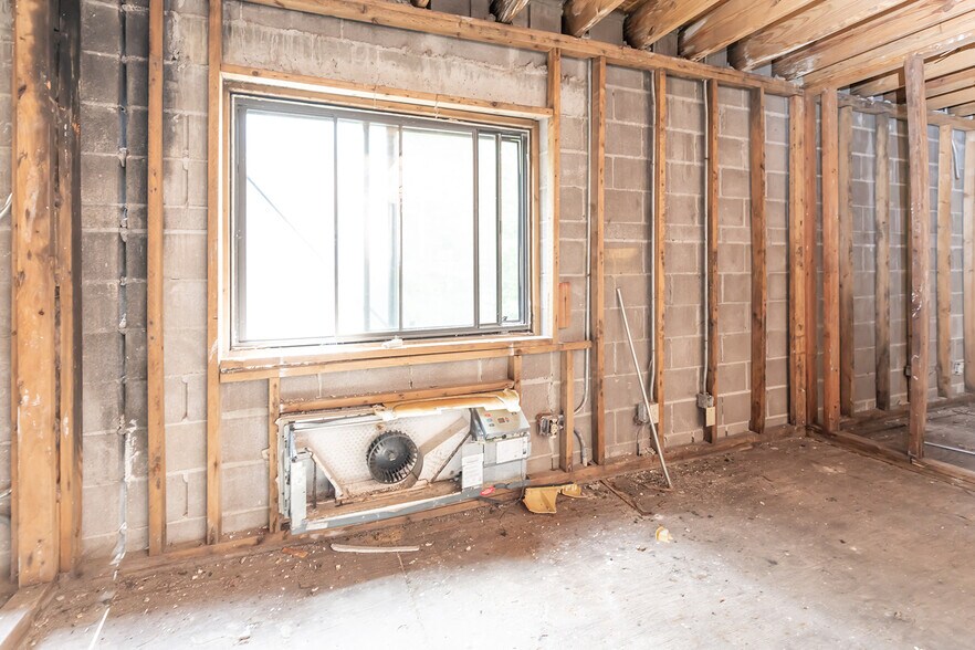 More Photos Of 6020 Shelby Oaks Dr, Memphis Hotel For Sale