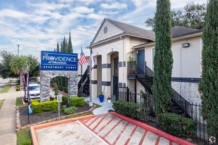 More Photos Of , Houston Multifamily For Sale