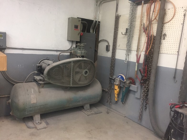 More Photos Of 3118 Rockefeller Rd, Moravia Auto Repair For Sale