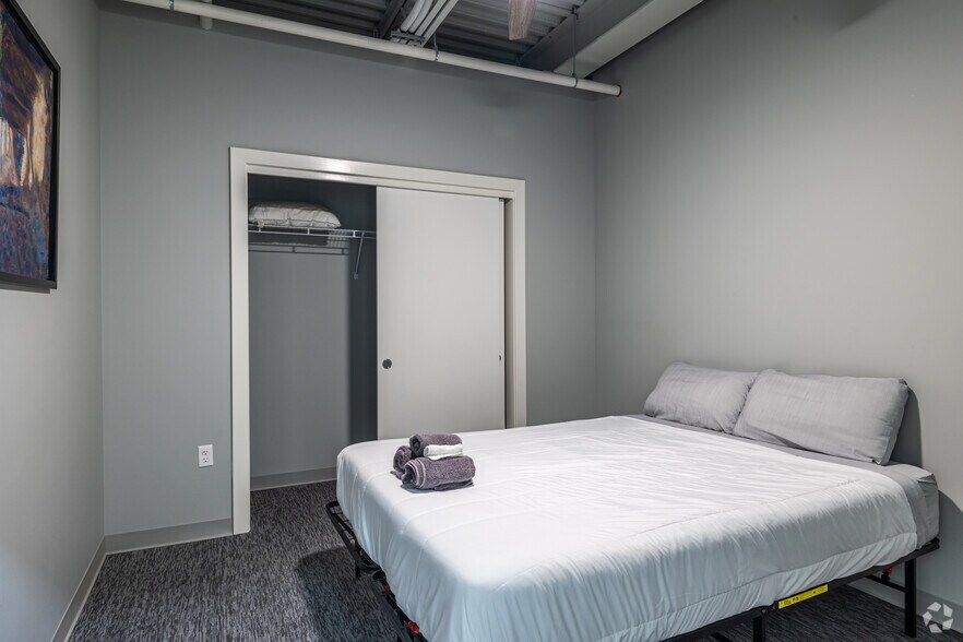 More Photos Of 603 East St, Parkville Multifamily For Sale