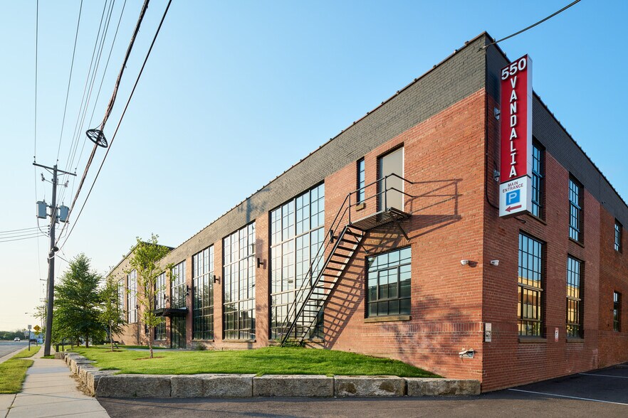 More Photos Of 550 Vandalia St, Saint Paul Loft Creative Space For Lease