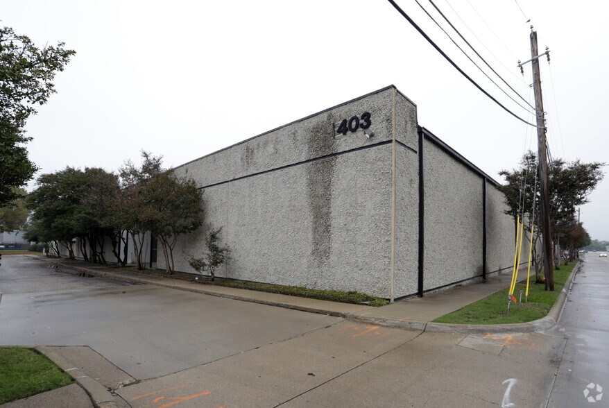 More Photos Of 1401-1403 T I Blvd, Richardson Light Distribution For Lease