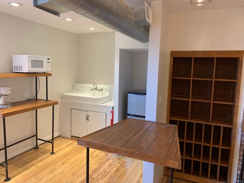 More Photos Of 251 Post Ave, Westbury Storefront Retail Office For Lease