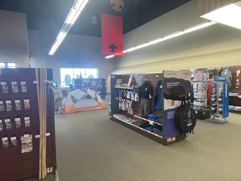 More Photos Of 2214-2222 Highway 10, Mounds View Storefront Retail Office For Lease