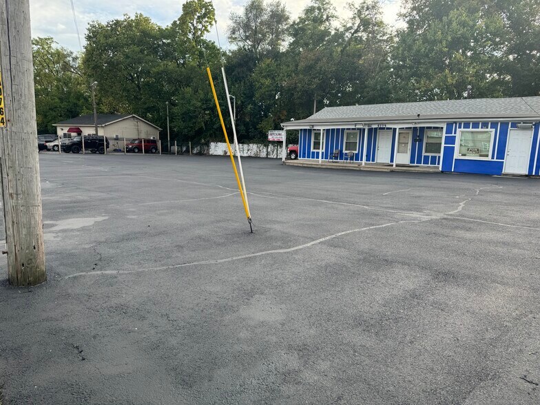 More Photos Of 5115 N Dixie Dr, Dayton Auto Dealership For Lease