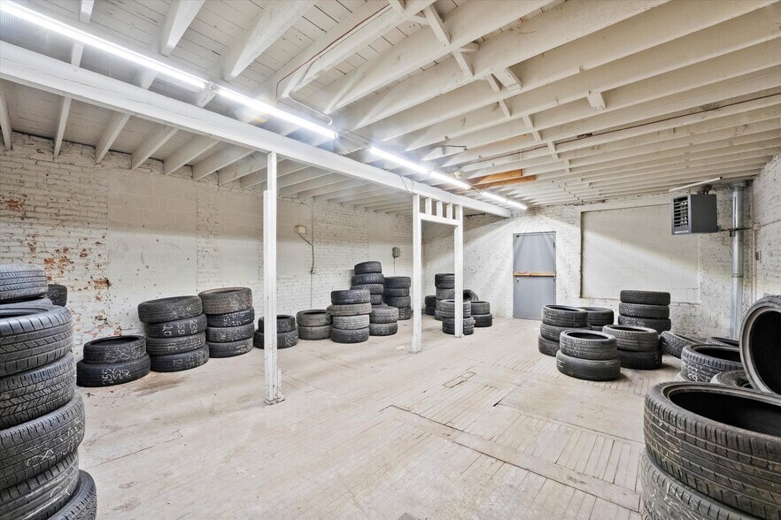 More Photos Of 2447 S Pulaski Ave, Chicago Warehouse For Sale