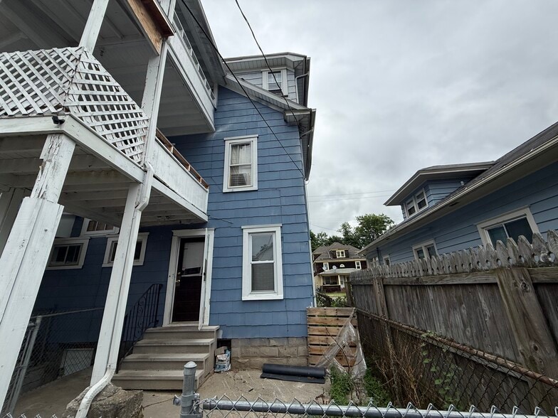 More Photos Of 412 Adams Ave, Endicott Apartments For Sale