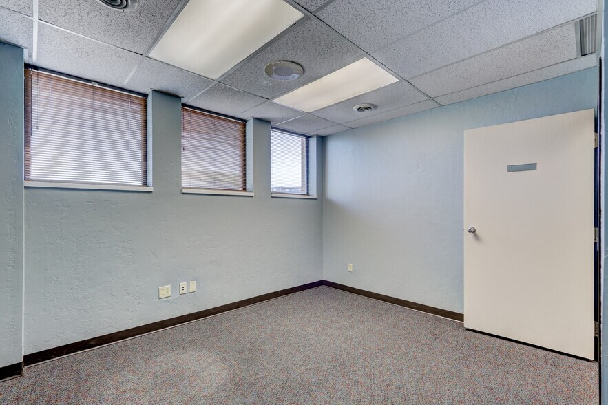 More Photos Of 5622 N Portland Ave, Oklahoma City Medical For Lease