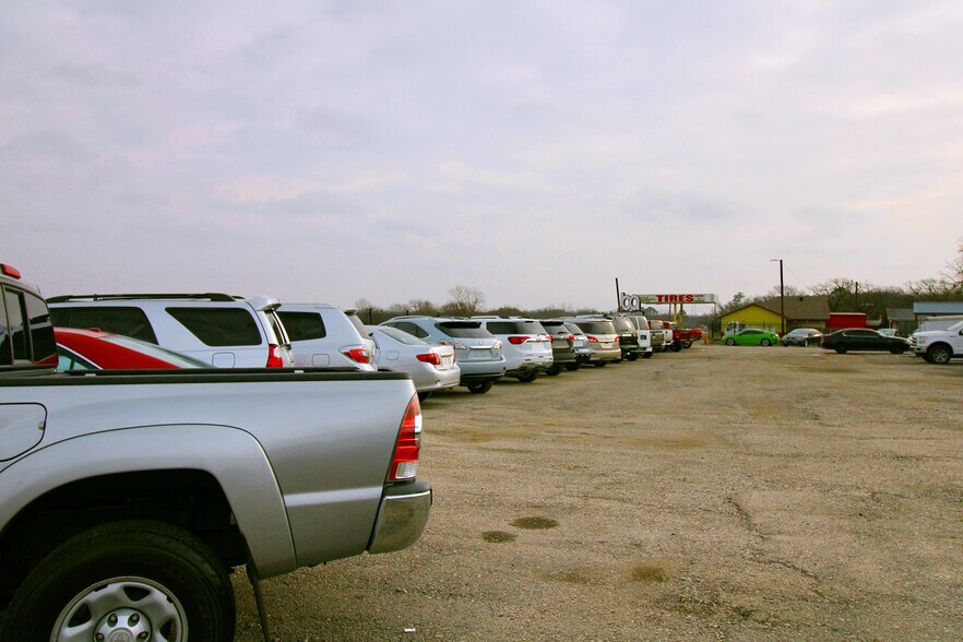 More Photos Of 4108 University Drive & Geesling rd, Denton Auto Dealership For Lease