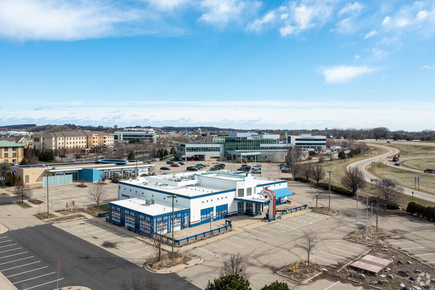 More Photos Of 2259 Deming Way, Middleton Restaurant For Sale