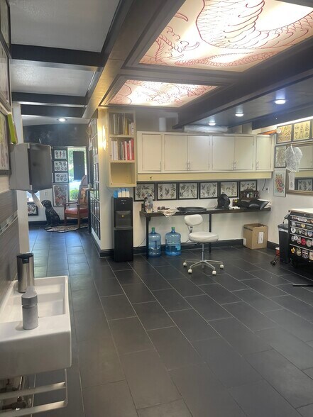 More Photos Of 1422 28th St, Sacramento Storefront Retail Office For Sale