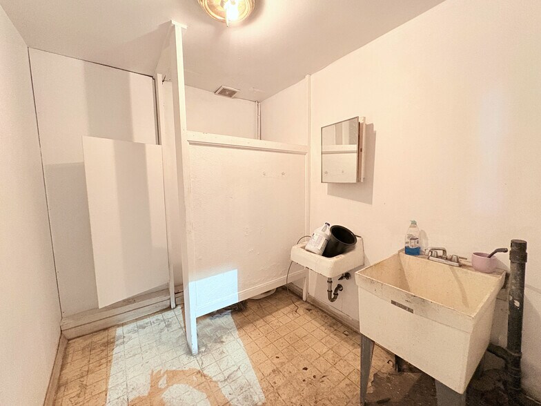 More Photos Of 801 Atlantic Ave, Egg Harbor City Light Distribution For Lease