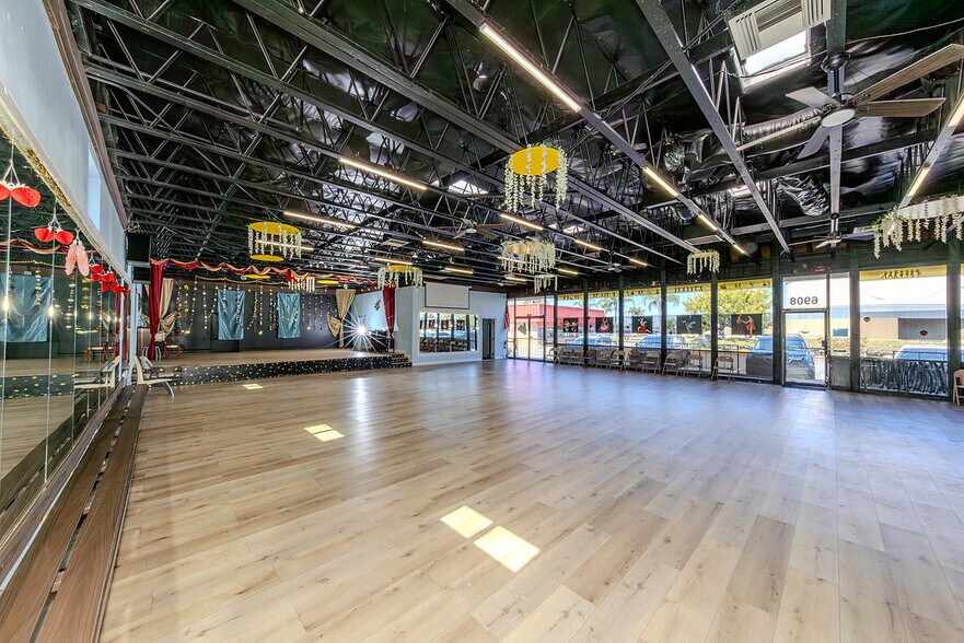 More Photos Of 6908-6916 Warner Ave, Huntington Beach Freestanding For Sale