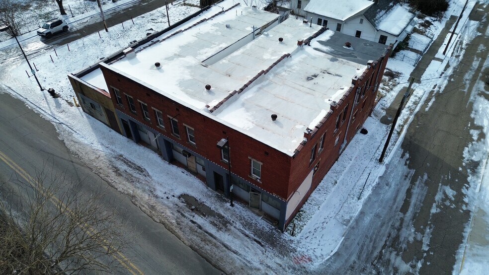 More Photos Of 1103-1107 Washington St W, Charleston Storefront Retail Office For Sale