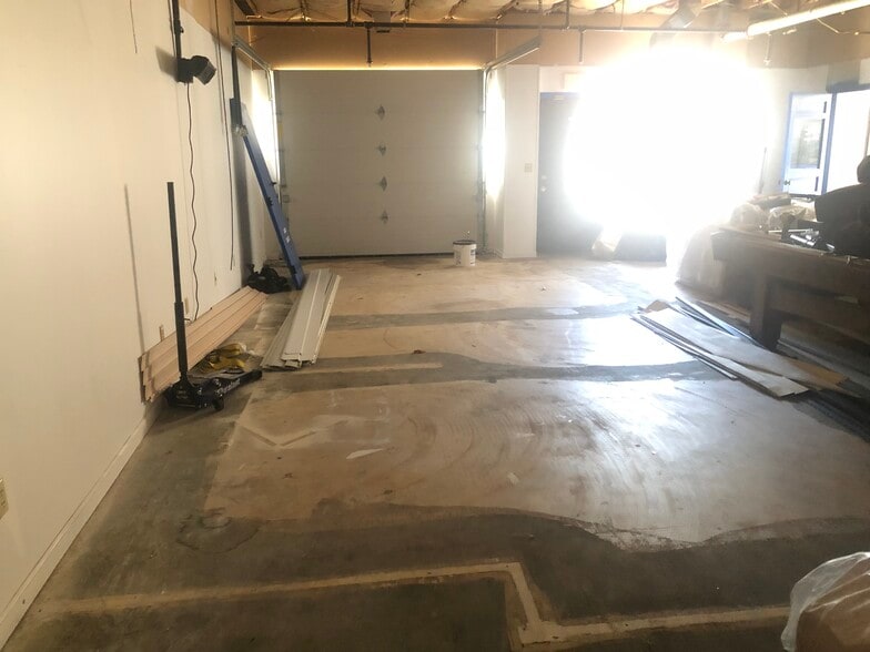 More Photos Of 400 Chapel Rd, South Windsor Light Manufacturing For Sale