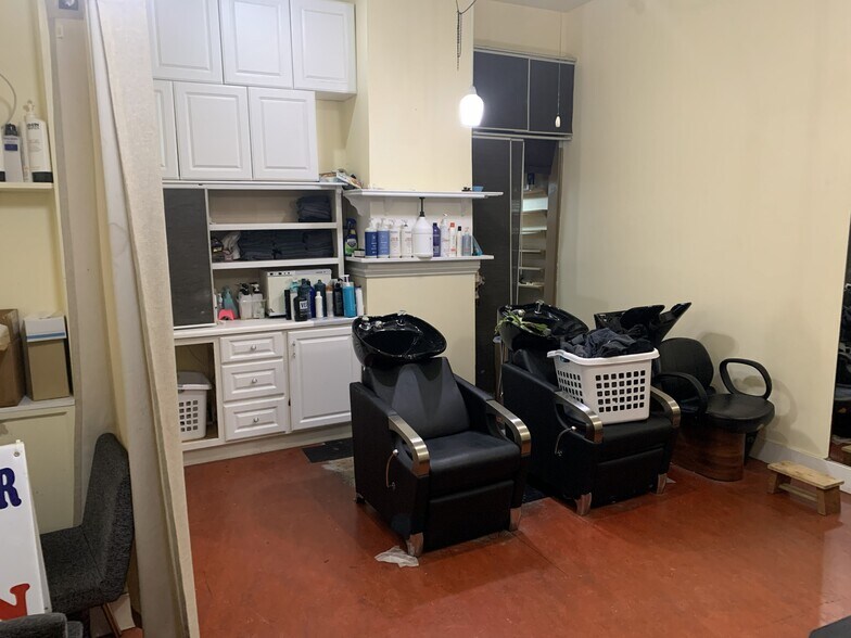 More Photos Of 1401-1409 Castro St, San Francisco Storefront Retail Residential For Lease