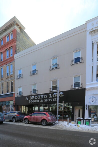 More Photos Of 31-33 King St W, Kitchener Storefront Retail Residential For Lease
