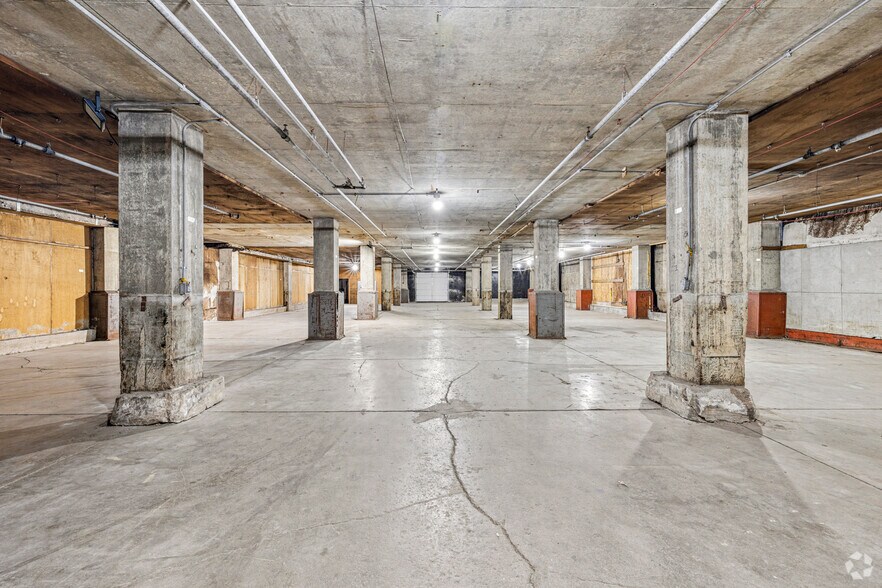 More Photos Of 501 N Main Ave, Springfield Warehouse For Lease