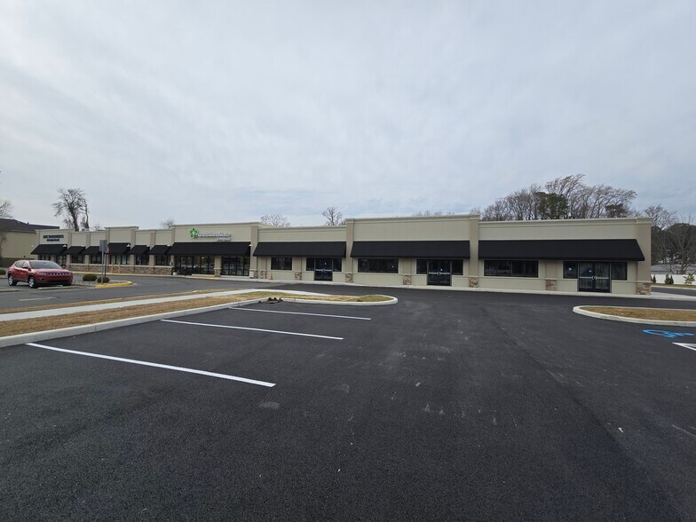 More Photos Of 701 N DuPont Blvd, Milford Storefront For Lease