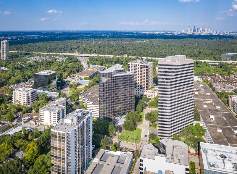 More Photos Of 2 RIVERWAY, Houston Office For Lease