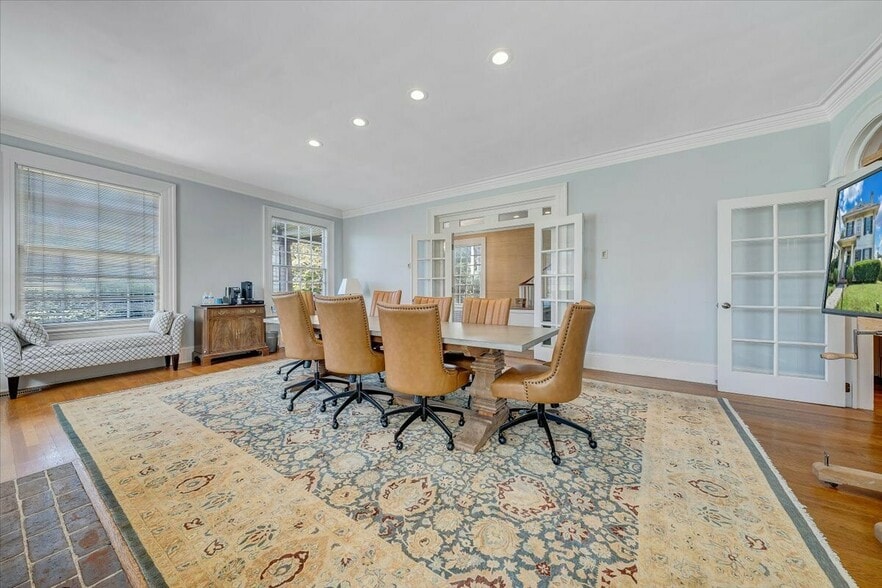More Photos Of 1328 3rd St SW, Roanoke Office For Sale