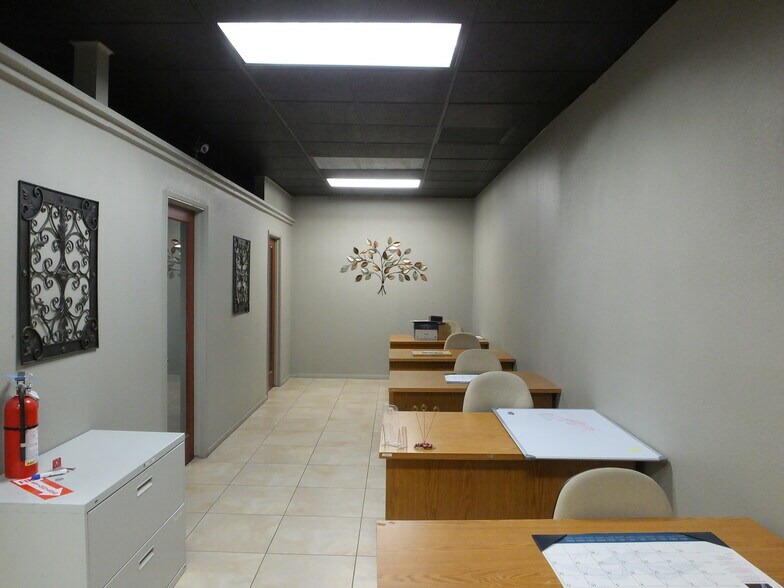 More Photos Of 44143-44147 20th St W, Lancaster Medical For Sale