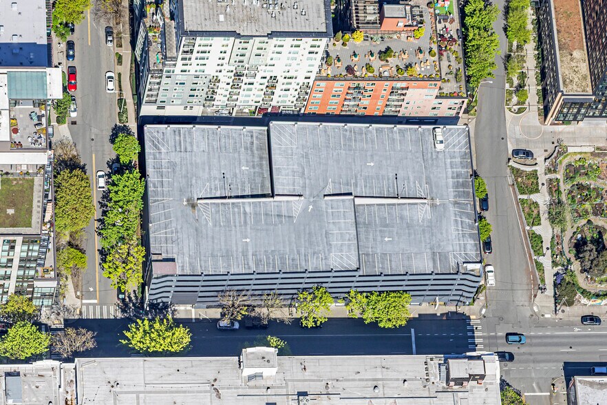 More Photos Of 2600 Elliott Ave, Seattle Parking Garage For Sale