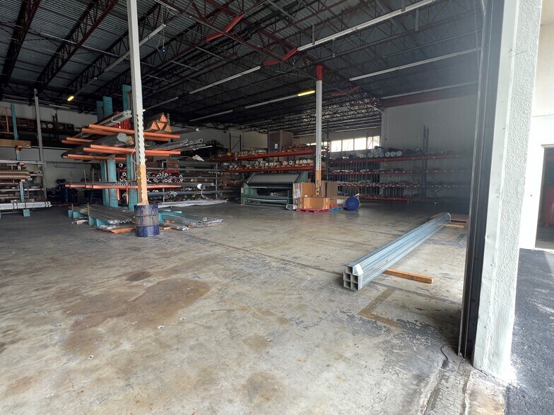 More Photos Of 3020 High Ridge Rd, Boynton Beach Showroom For Lease