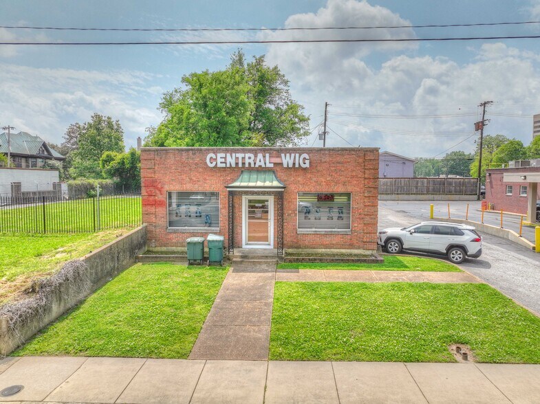 Primary Photo Of 1461 Madison Ave, Memphis Freestanding For Sale