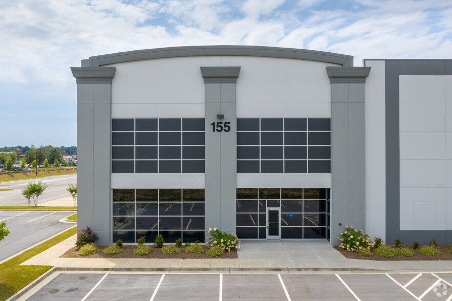 More Photos Of 155 Braselton Pky, Braselton Distribution For Lease