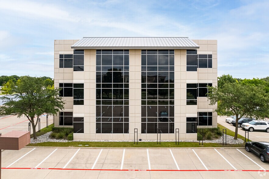More Photos Of 5601 Democracy Dr, Plano Office For Lease