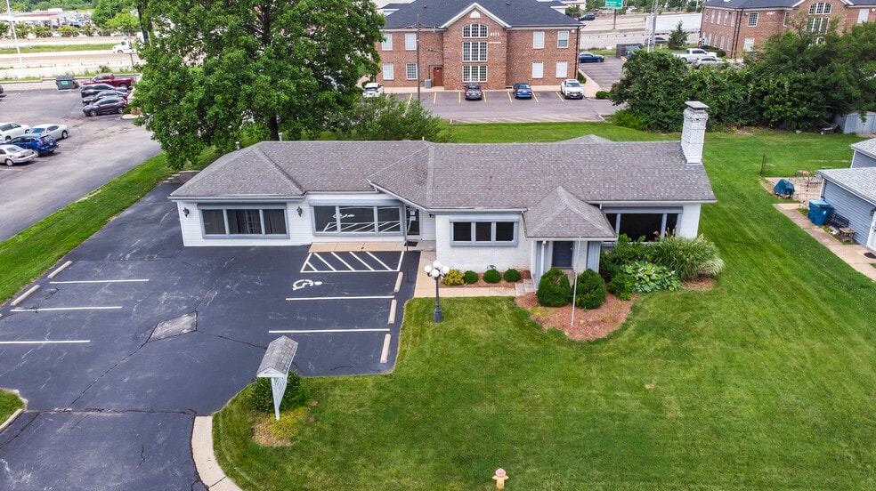 More Photos Of 4163 Crescent Dr, Saint Louis Medical For Sale