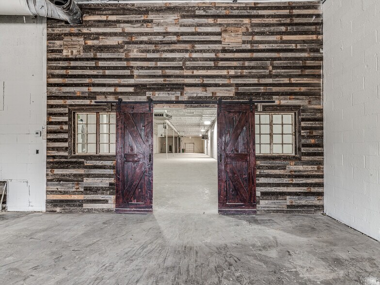 More Photos Of 912 N Pennsylvania Ave, Oklahoma City Warehouse For Lease